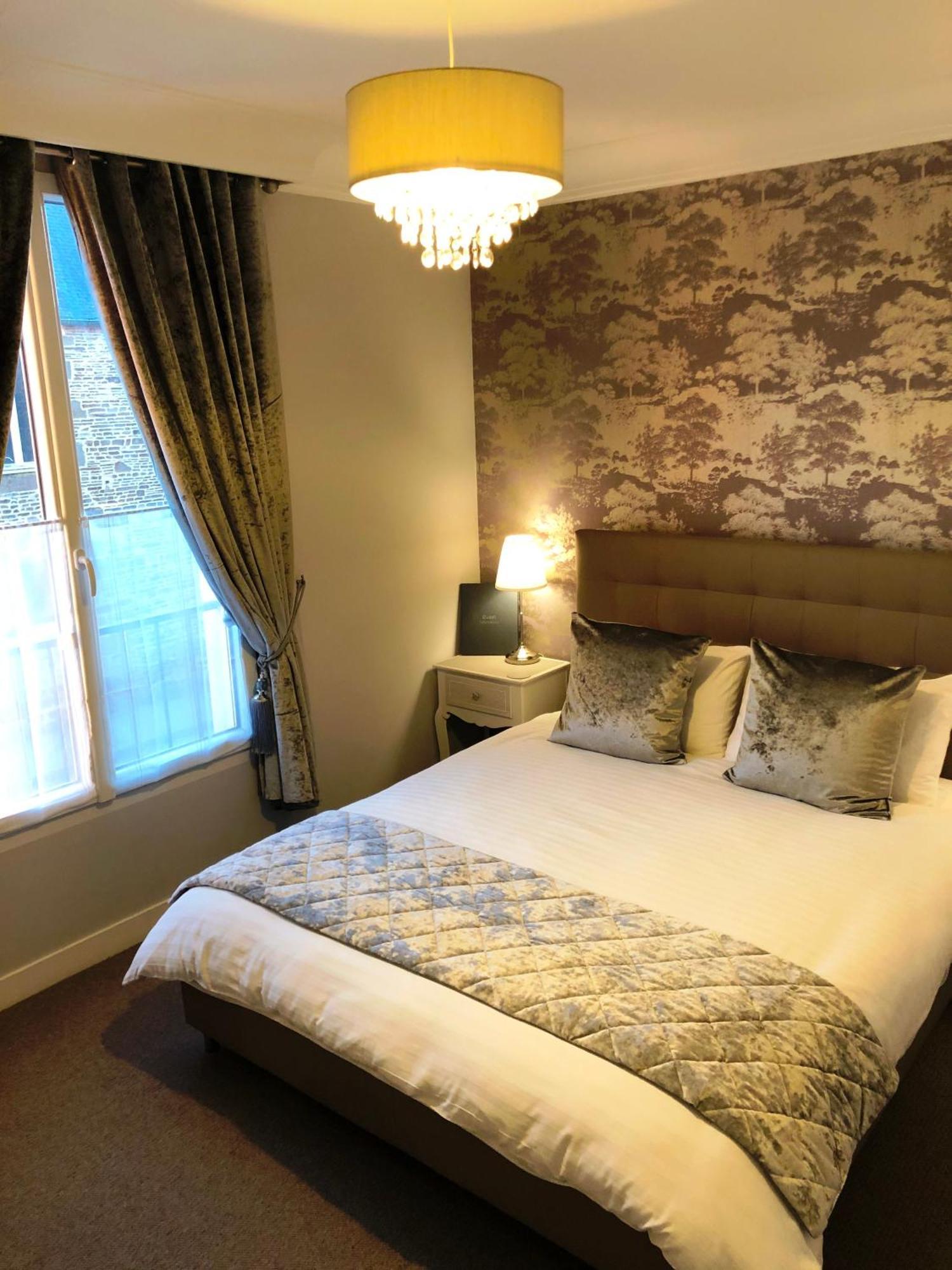 No 6 B&B Landivy Bilik gambar