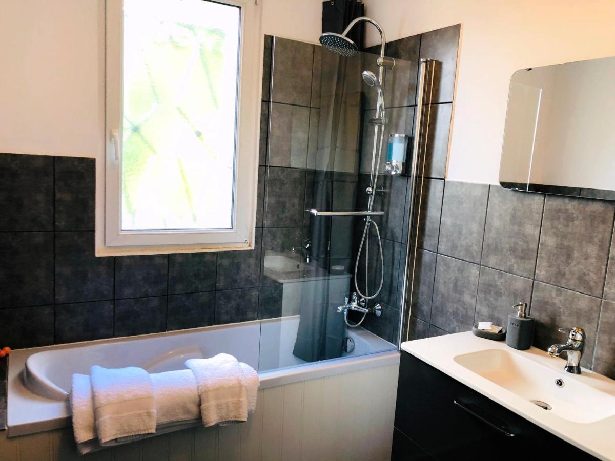 No 6 B&B Landivy Luaran gambar